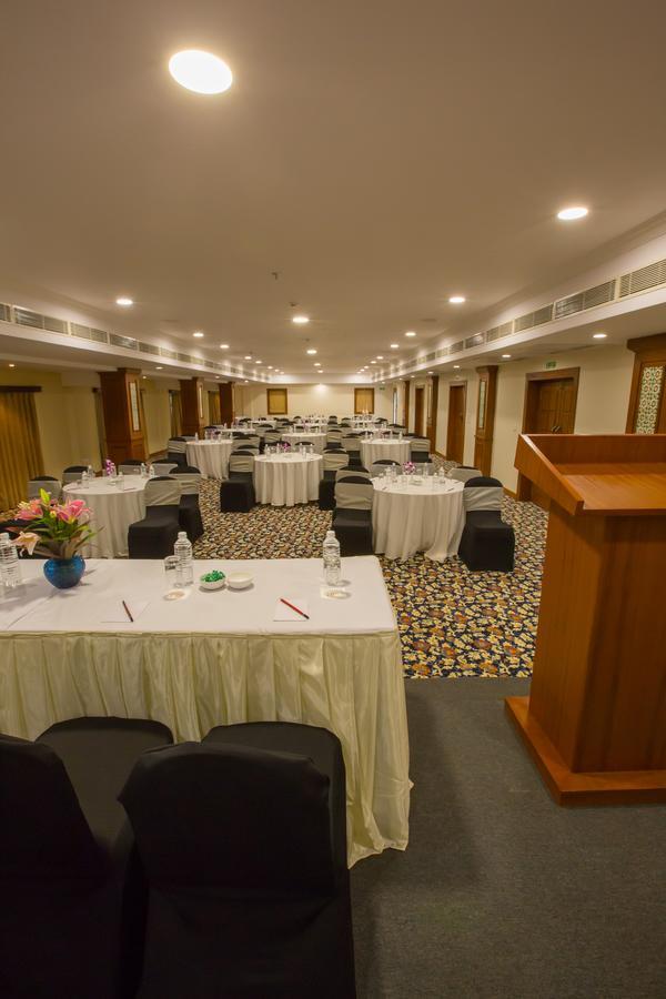 Viva Hotel Near Madgaon Railway Station Buitenkant foto