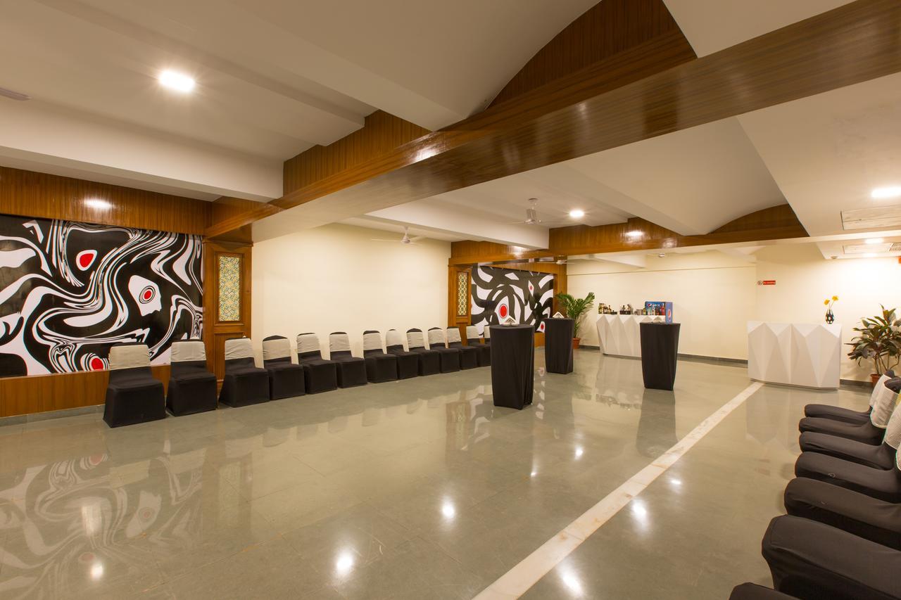Viva Hotel Near Madgaon Railway Station Buitenkant foto