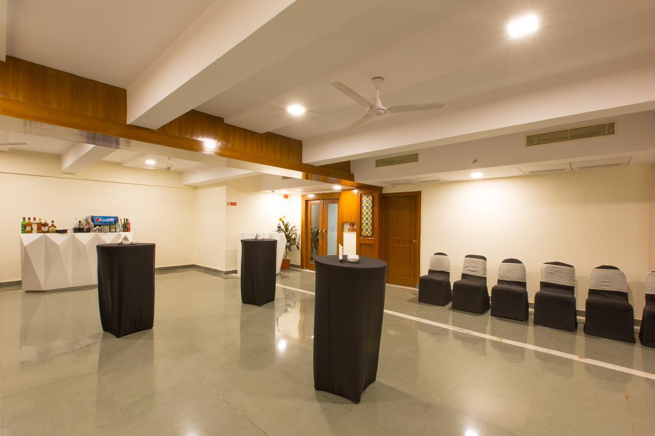 Viva Hotel Near Madgaon Railway Station Buitenkant foto